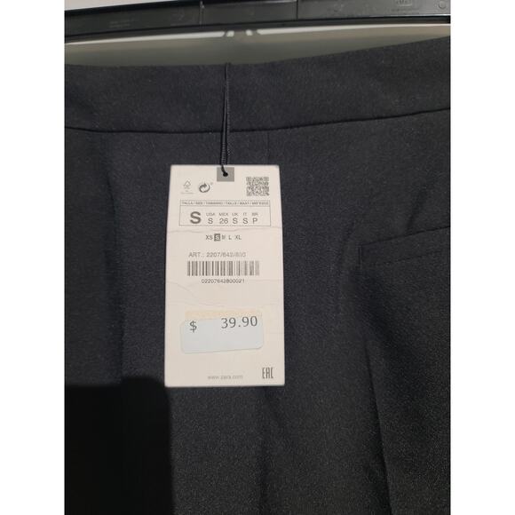 Zara Chain Front Shorts NWT - Picture 4 of 4